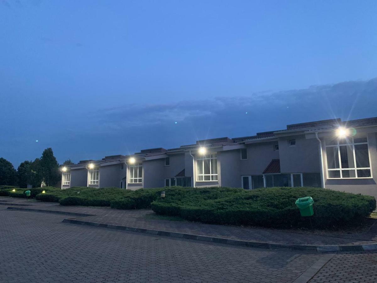 Riviera By Queens Hotel And Resort Gura Văii Exterior foto