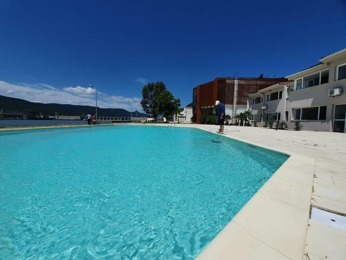 Riviera By Queens Hotel And Resort Gura Văii Exterior foto